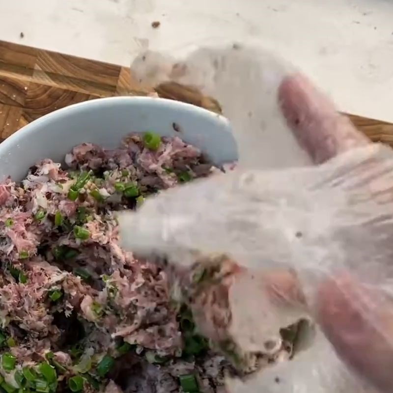 Bước 3 Trộn nhân thịt nhồi mướp đắng hấp Mướp đắng nhồi thịt hấp