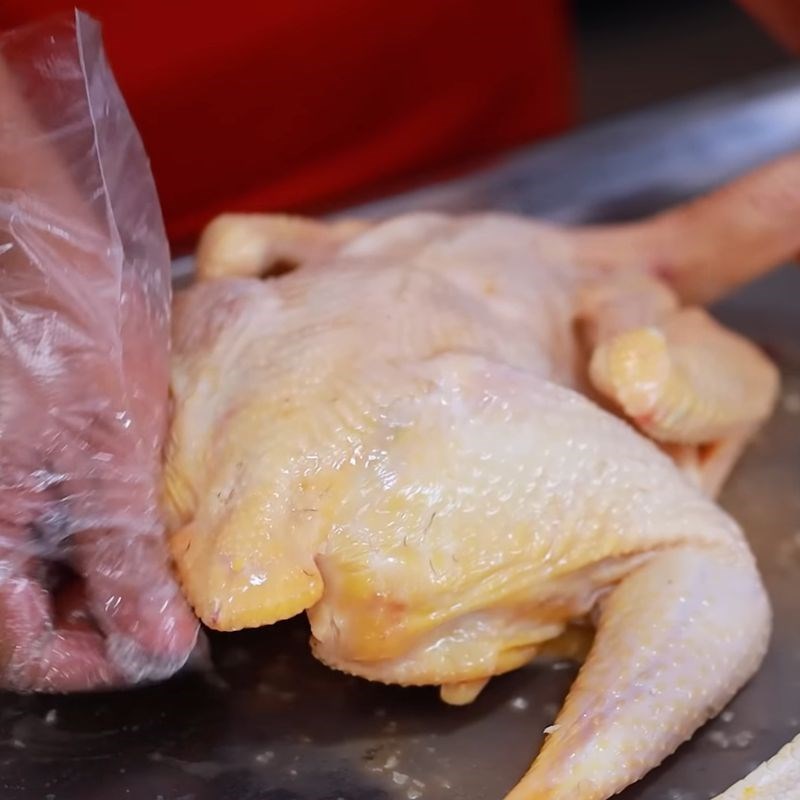 Bước 3 Ướp gà nướng muối ớt Gà nướng muối ớt bằng than