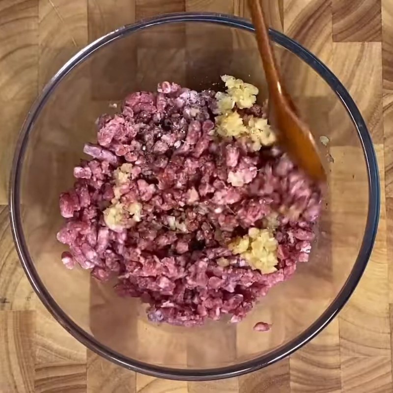 Bước 2 Ướp thịt bò đậm đà Cháo rong biển với thịt bò băm