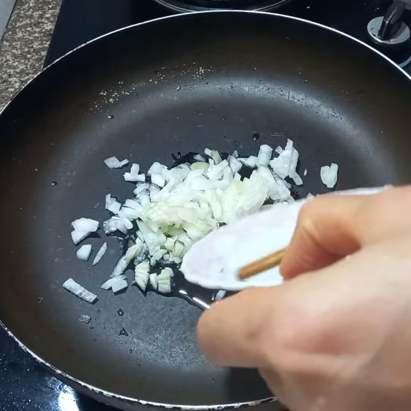 Bước 4 Xào gạch cua và cà chua tạo riêu Canh cua đồng