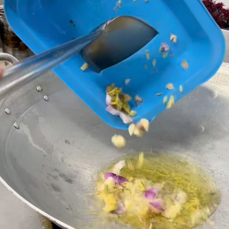 Bước 4 Xào săn thịt và om nước dùng lẩu Lẩu ngựa