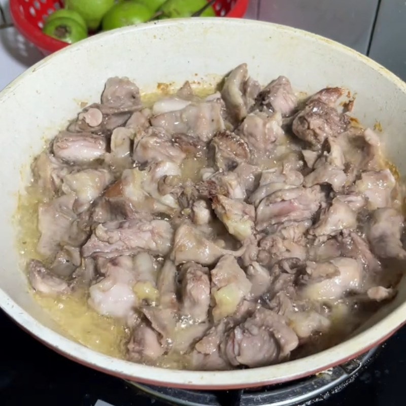 Bước 2 Xào thịt chuột đồng với sả ớt Chuột xào sả ớt