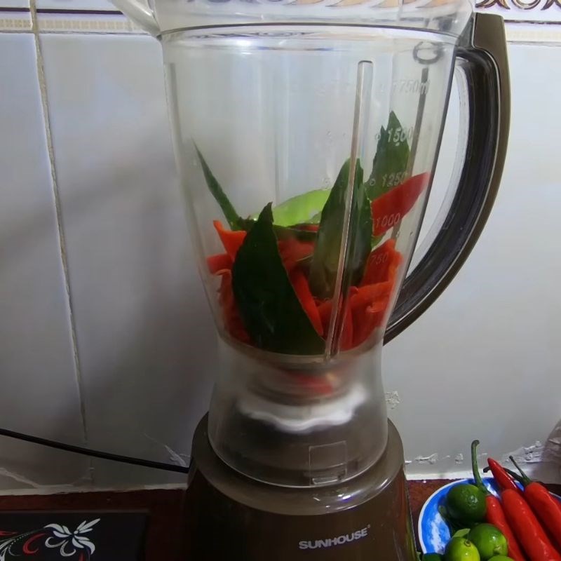 Bước 3 Xay nhuyễn hỗn hợp nước chấm Nước chấm hải sản sữa đặc