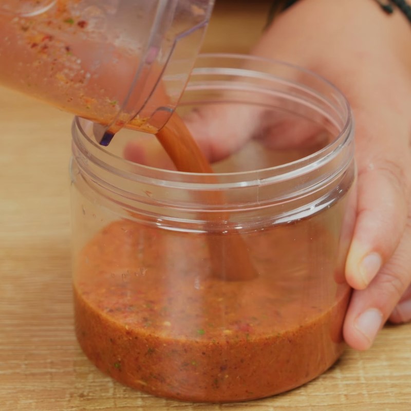 Bước 2 Xay nước sốt Sốt chấm gà luộc muối ớt sữa đặc