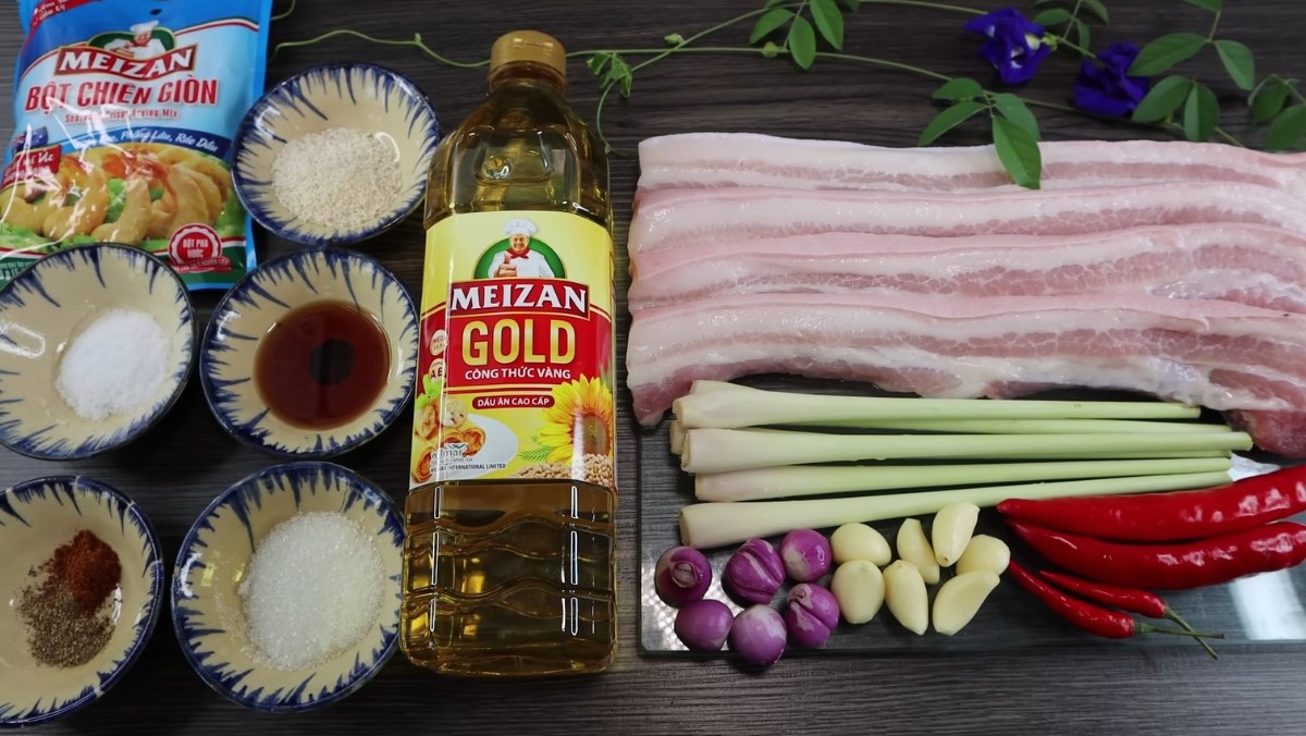 Nguyên liệu món ăn thịt ba chỉ chiên sả ớt