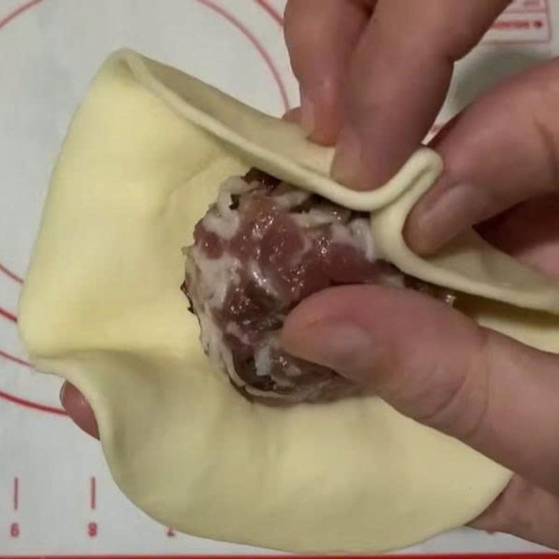 Bước 4 Cán bột và tạo hình bánh bao Bánh bao không cần bột nở