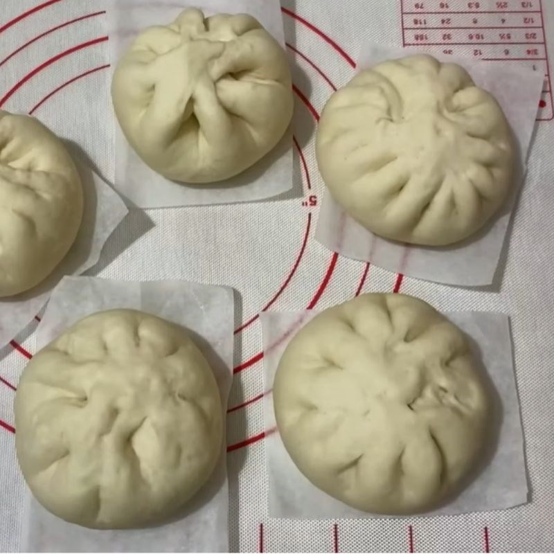 Bước 4 Cán bột và tạo hình bánh bao Bánh bao không cần bột nở