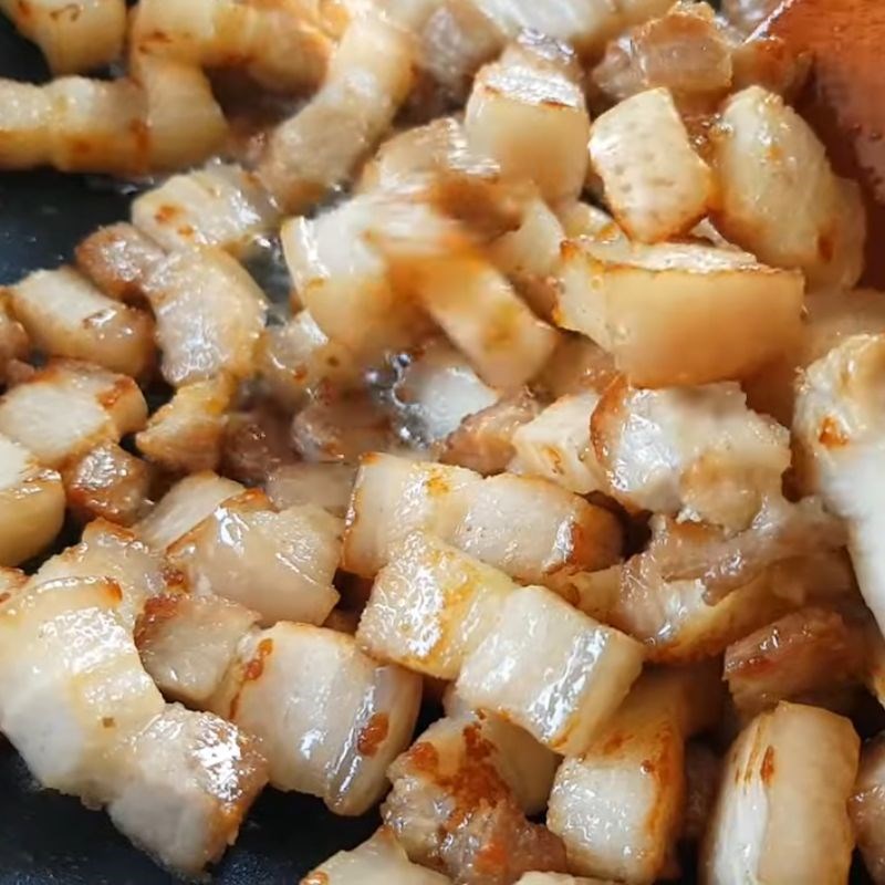 Bước 3 Xào thịt ba rọi săn vàng Thịt xào mắm ruốc sả