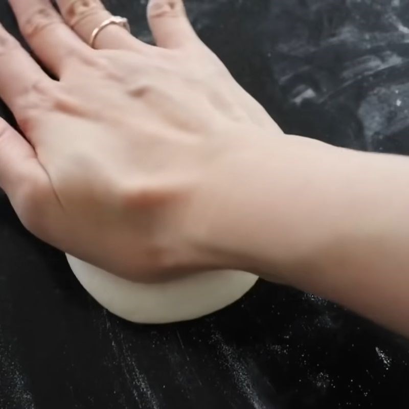 Bước 6 Cán bột và tạo hình bánh bao Bột bánh bao