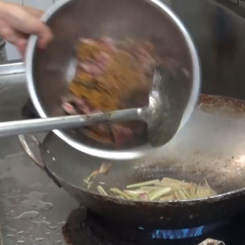 Bước 3 Chế biến món thịt sóc giả cầy thơm ngon Thịt sóc nấu giả cầy