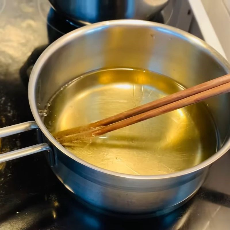 Bước 4 Chiên giòn sườn non Ướp sườn non chiên giòn