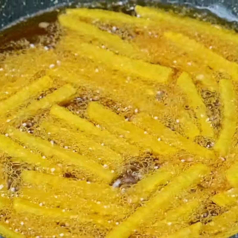 Bước 5 Chiên khoai 2 lần Khoai tây chiên giòn lâu