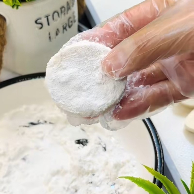 Bước 2 Chiên sơ đậu hũ non Đậu hũ non chiên sốt xì dầu