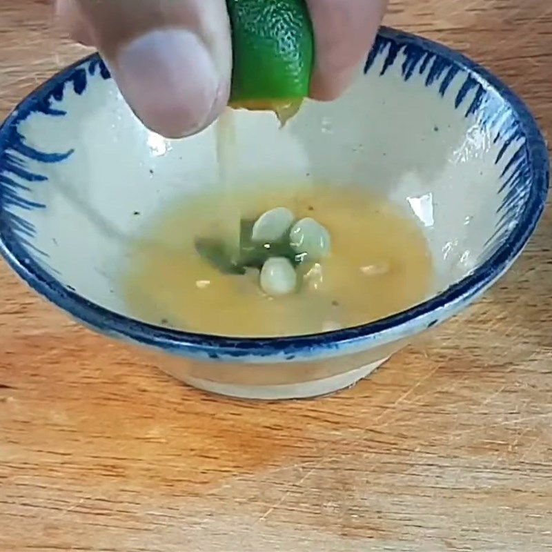 Bước 3 Chuẩn bị tỏi ớt và nước cốt tắc Nộm giò lụa dưa chuột