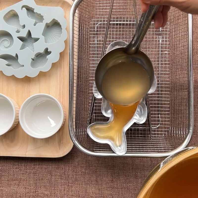 Bước 3 Đổ khuôn và chờ đông Thạch mác púp