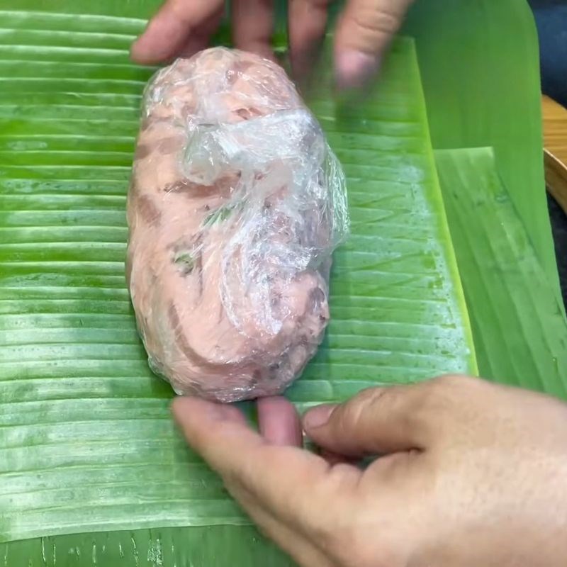 Bước 6 Gói chả lụa bì ớt xiêm xanh bằng lá chuối Chả lụa bì ớt xiêm xanh