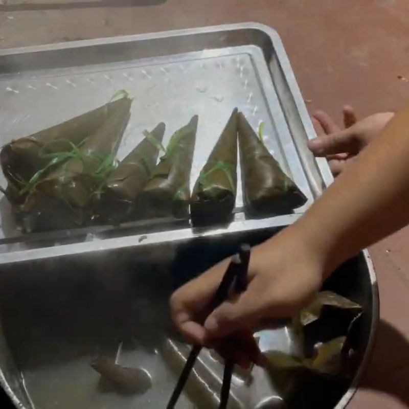 Bước 5 Hấp bánh cóc mò Bánh cóc mò