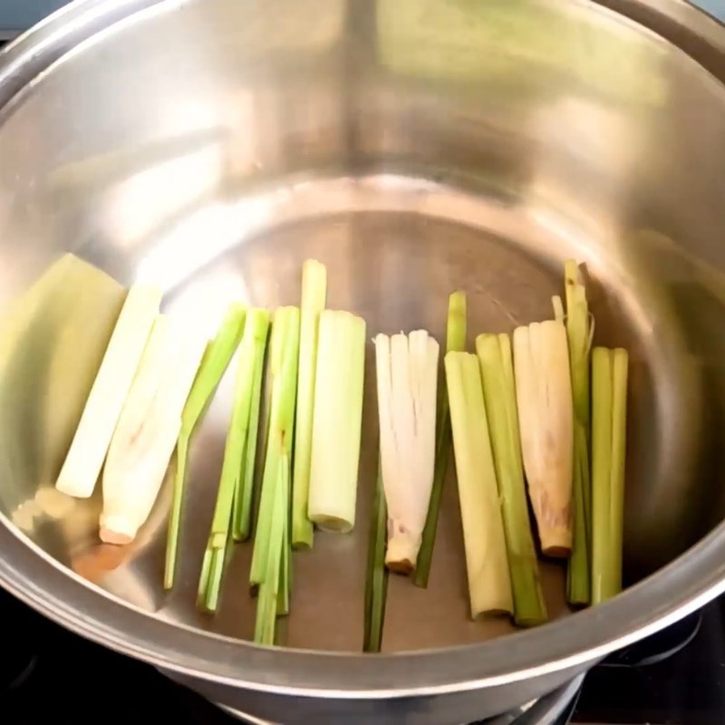 Bước 4 Hấp gà với sả thơm lừng Gà hấp hèm