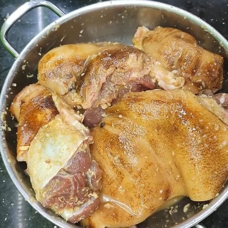 Bước 2 Hấp thịt lợn mán thơm lừng Lợn mán hấp