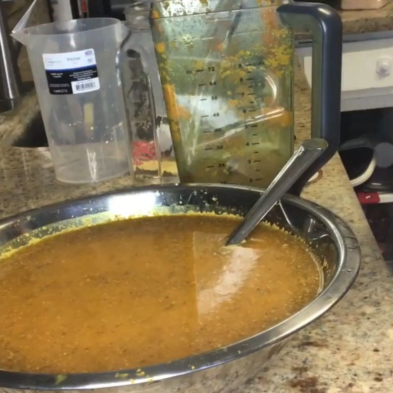 Bước 2 Hòa trộn toàn bộ rượu gừng Gừng ngâm rượu