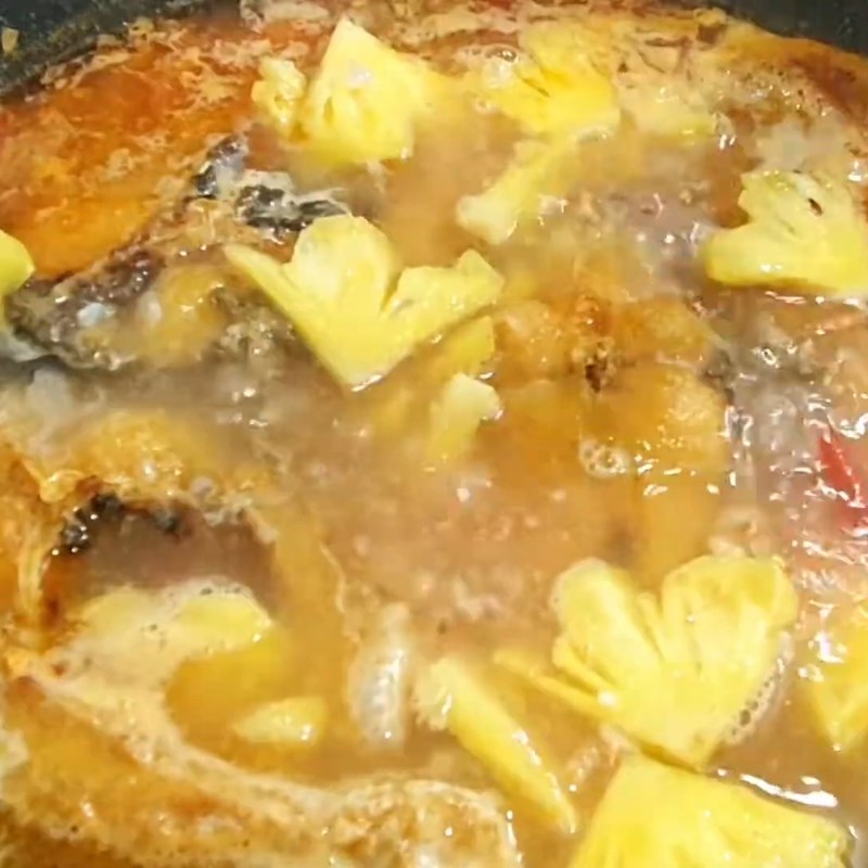 Bước 4 Hoàn thiện món canh chua Cá chép giòn nấu canh chua