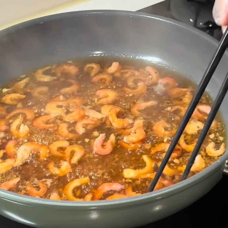 Bước 3 Làm kho quẹt tôm thịt Kho quẹt tôm thịt
