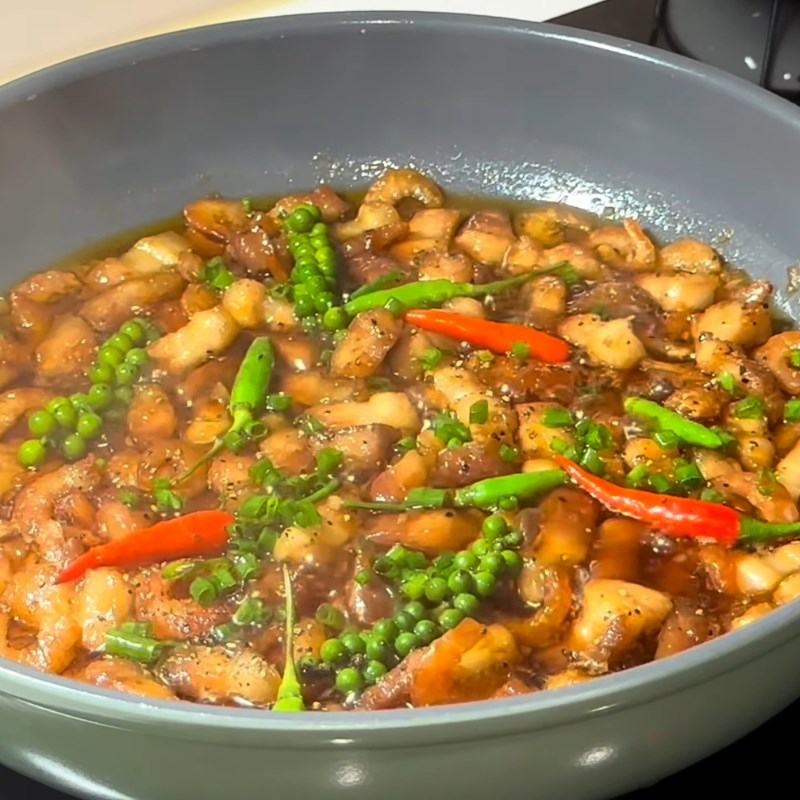 Bước 3 Làm kho quẹt tôm thịt Kho quẹt tôm thịt