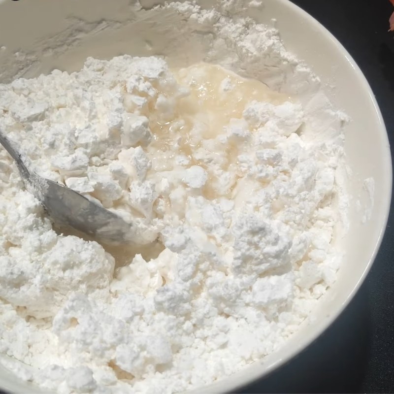 Bước 2 Làm viên bột năng (trái cà na) Chè kiểm