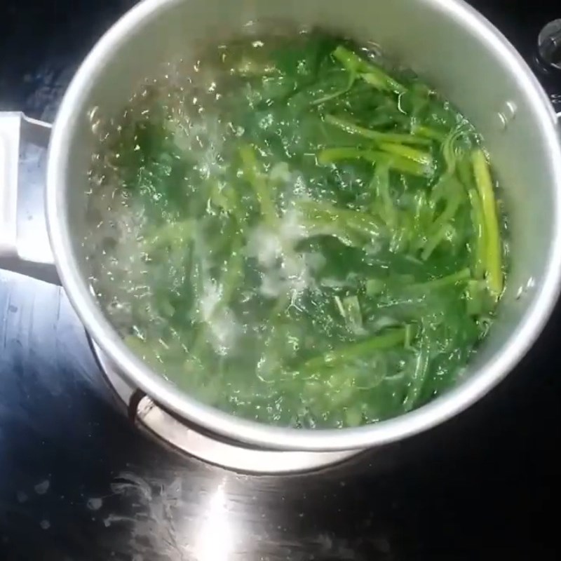Bước 2 Luộc rau bí đúng cách Rau bí luộc