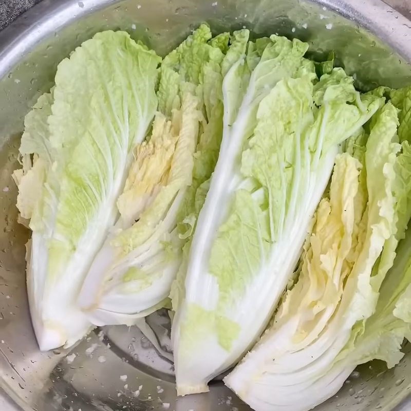 Bước 2 Muối cải thảo làm mềm Kim chi bằng gói gia vị