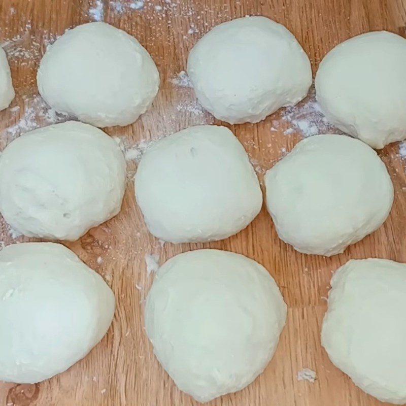 Bước 6 Nặn bánh bao Bánh bao bằng bột pha sẵn