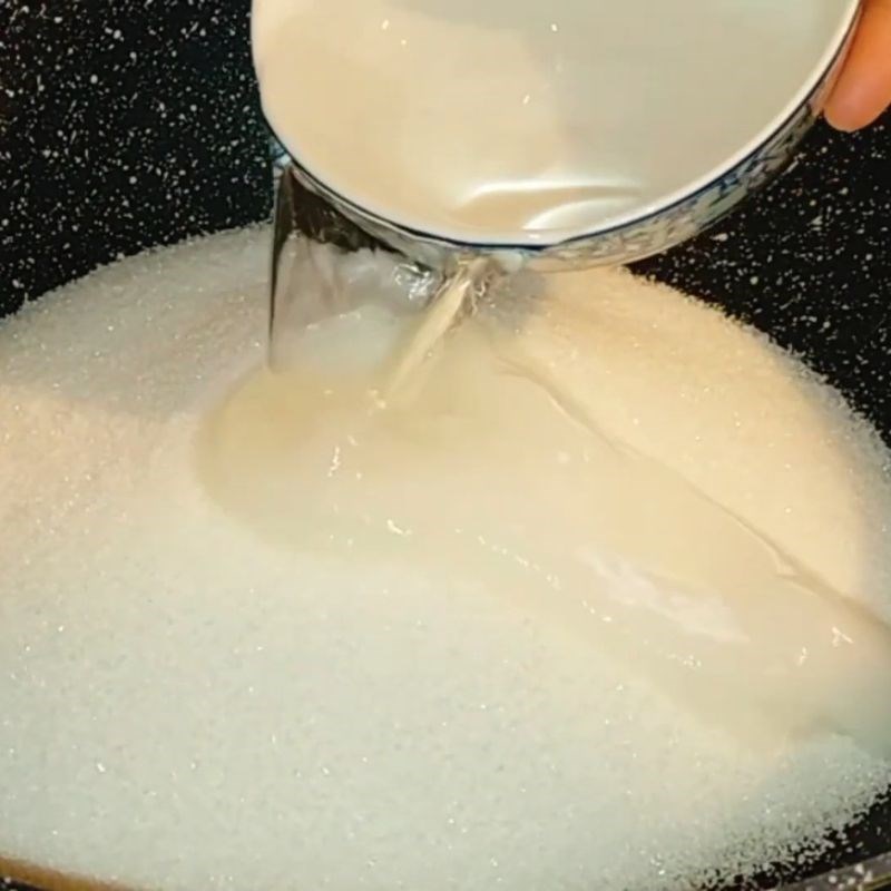 Bước 2 Nấu đường làm kẹo kéo Kẹo kéo đậu phộng