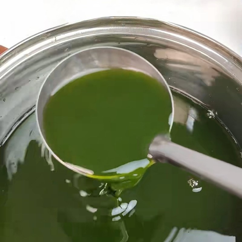 Bước 2 Nấu lá sương sáo tươi Sương sáo từ lá tươi