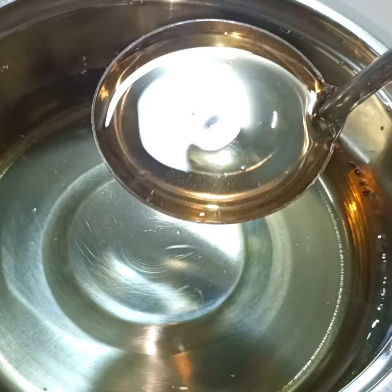 Bước 2 Nấu nước đường sánh mịn Trà chanh thái xanh