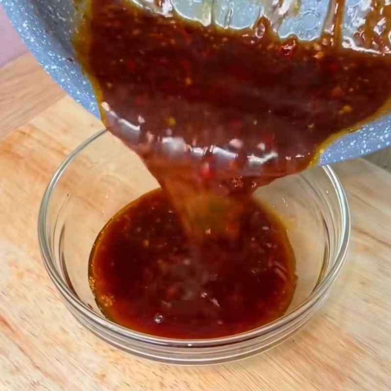 Bước 2 Nấu sốt chấm heo quay sánh mịn Nước chấm heo quay