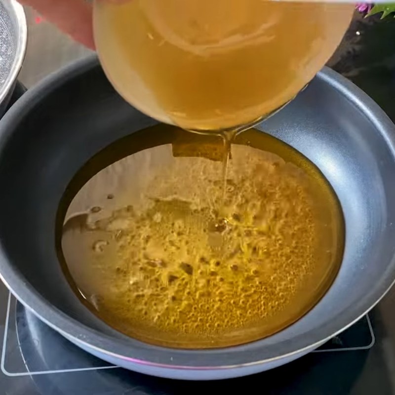 Bước 2 Nấu sốt mật ong kết dính Thanh gạo lứt chà bông