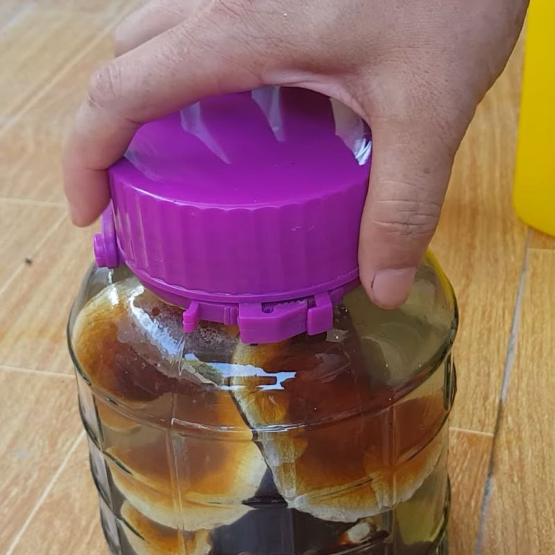 Bước 2 Ngâm rượu Rượu nấm lim xanh