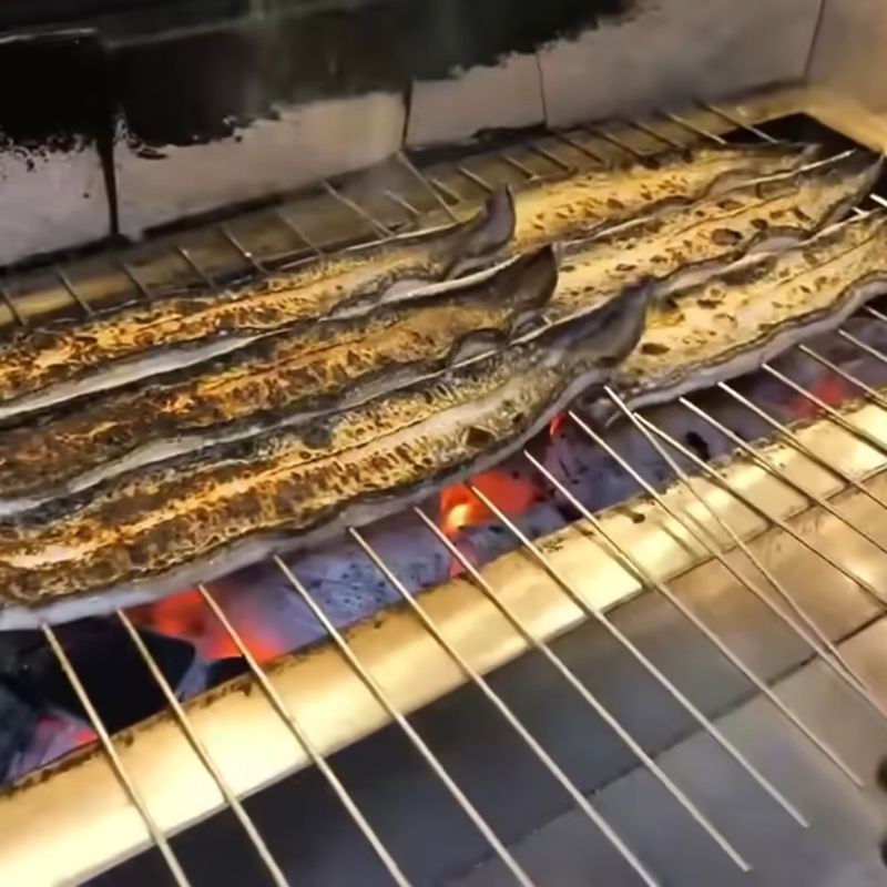 Bước 3 Nướng lươn Lươn nhật nướng