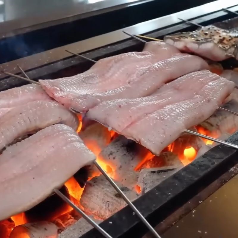 Bước 3 Nướng lươn Lươn nhật nướng