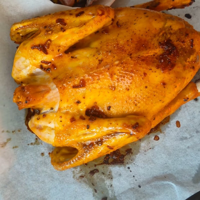 Bước 2 Nướng sơ gà Gà không lối thoát