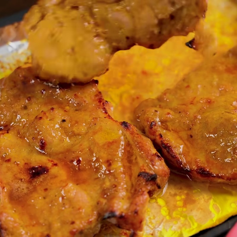 Bước 3 Nướng thịt bằng nồi chiên không dầu Thịt nướng ướp sữa đặc