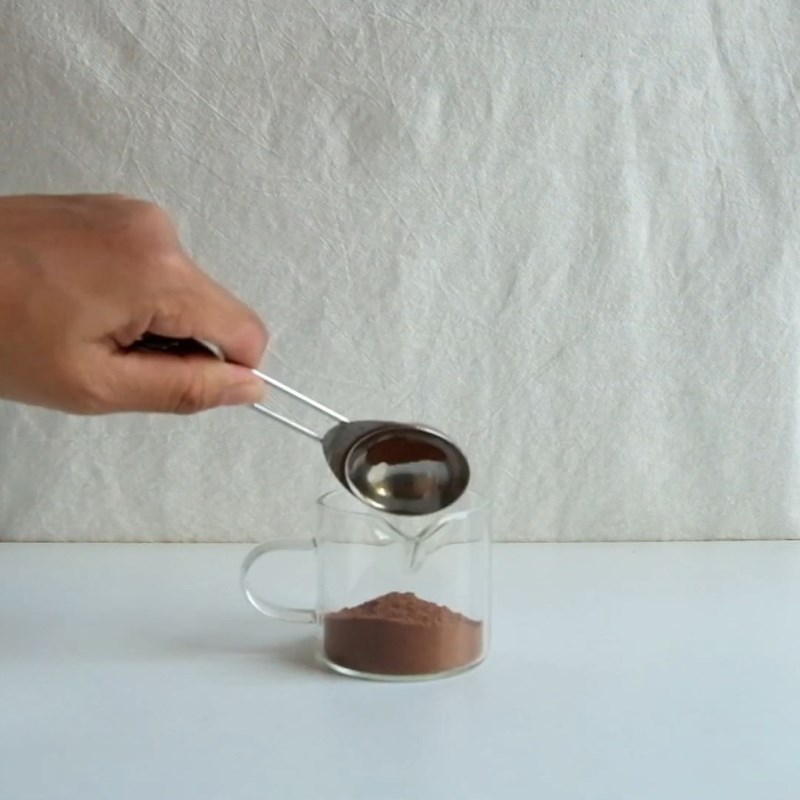 Bước 1 Pha hỗn hợp Milo đậm đà Milo đá