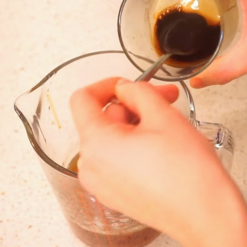 Bước 4 Pha hỗn hợp rau câu cà phê thơm lừng Rau câu ngàn lớp