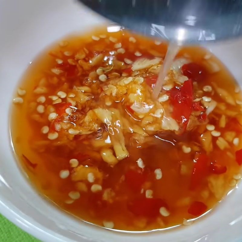 Bước 5 Pha nước chấm gừng ớt chua cay mặn ngọt Ướp cá hấp