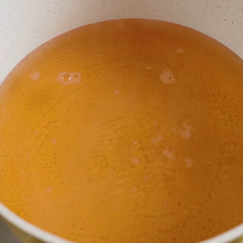 Bước 1 Pha nước ngâm Ba rọi ngâm nước mắm