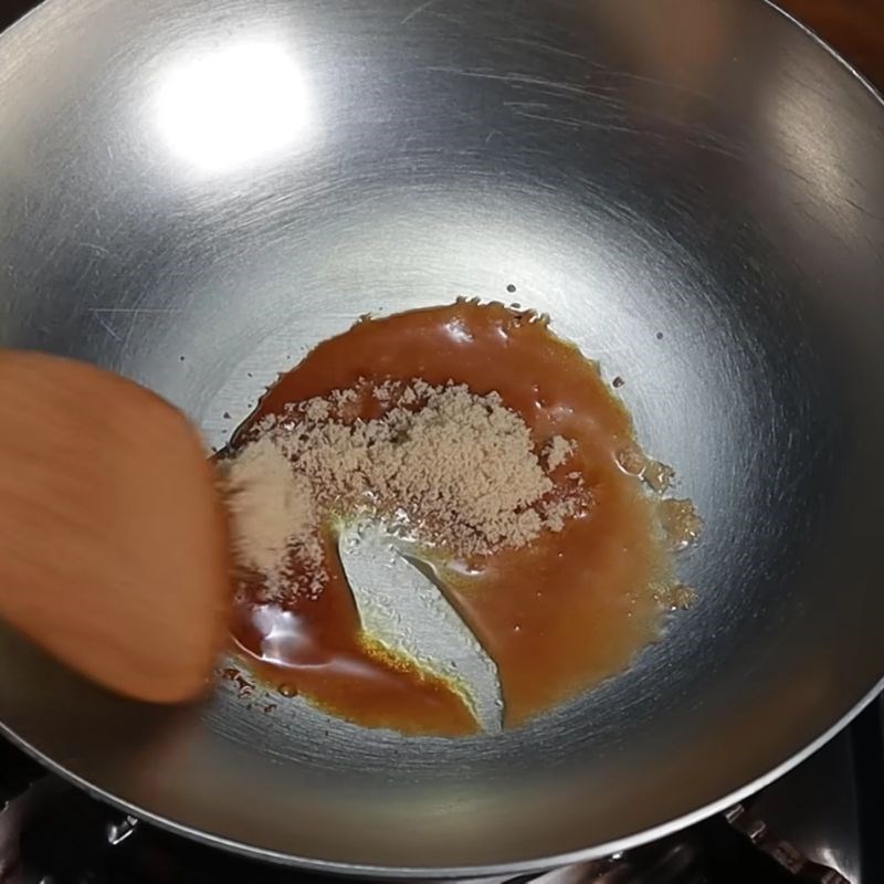 Bước 3 Pha nước sốt ướp thịt Ướp thịt nướng cơm tấm