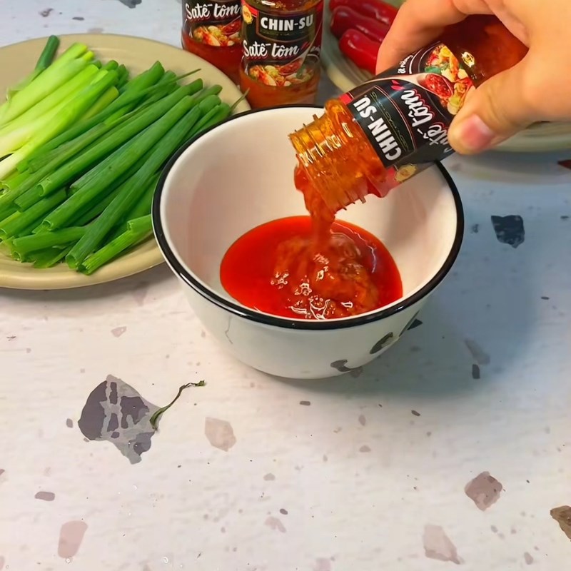 Bước 2 Pha nước sốt xào Ếch xào sa tế