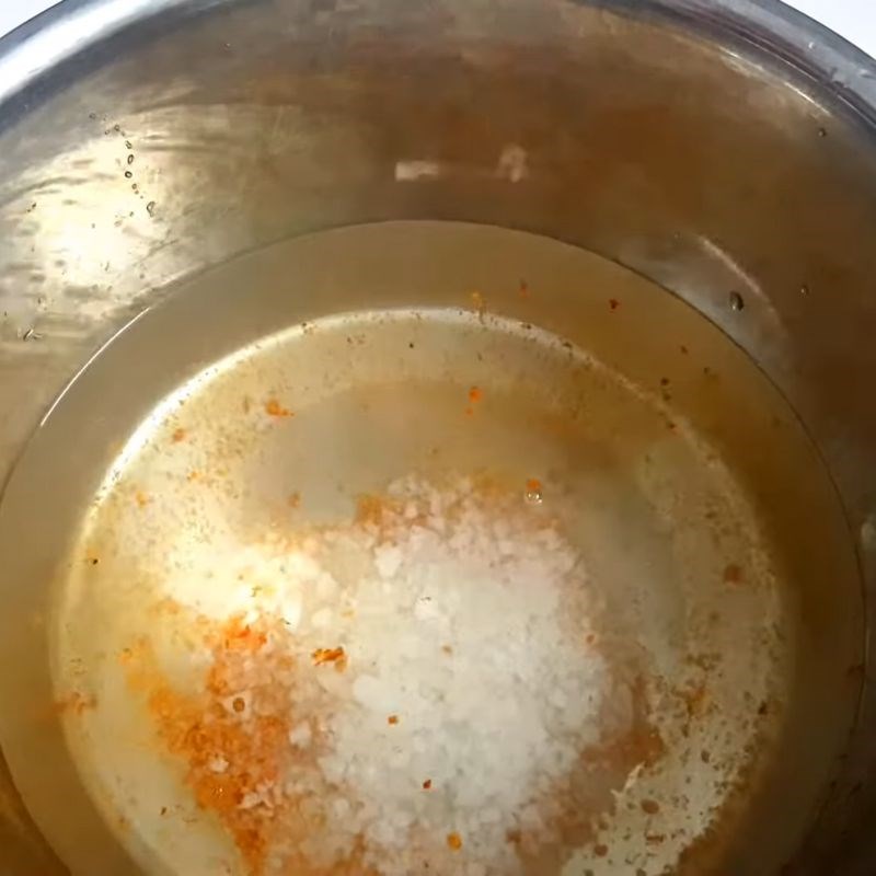 Bước 2 Pha nước ướp cá khô Khô cá đù một nắng