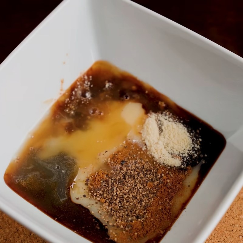 Bước 2 Pha sốt và ướp thịt nướng sữa đặc Thịt nướng ướp sữa đặc