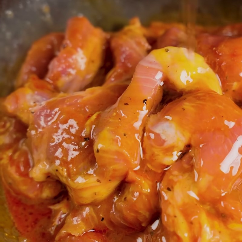 Bước 2 Pha sốt và ướp thịt nướng sữa đặc Thịt nướng ướp sữa đặc